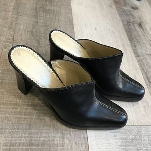 Unisa Black Leather Heeled Mules